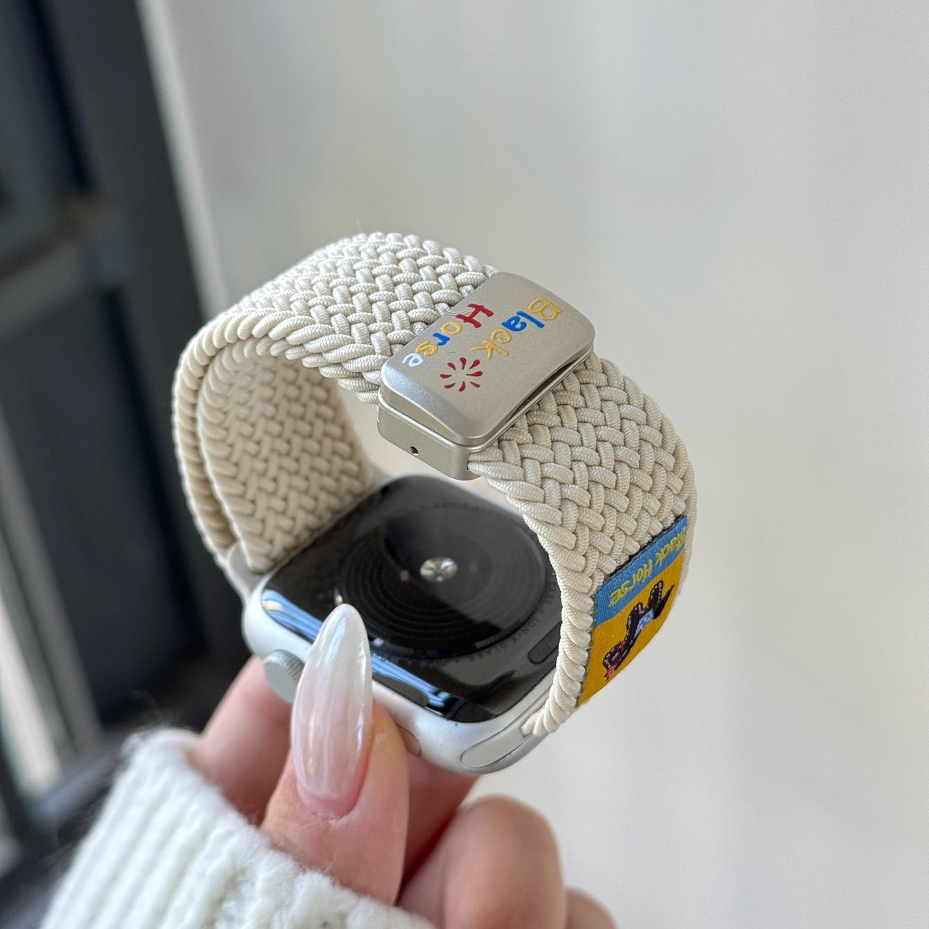 

Магнитный эластичный нейлоновый ремешок с рисунком лошади Для Apple Watch женский 11/10/9/8/7/6/5 38 мм 40 мм 41 мм 42 мм 44 мм 45 мм 46 мм 38mm40mm41mm