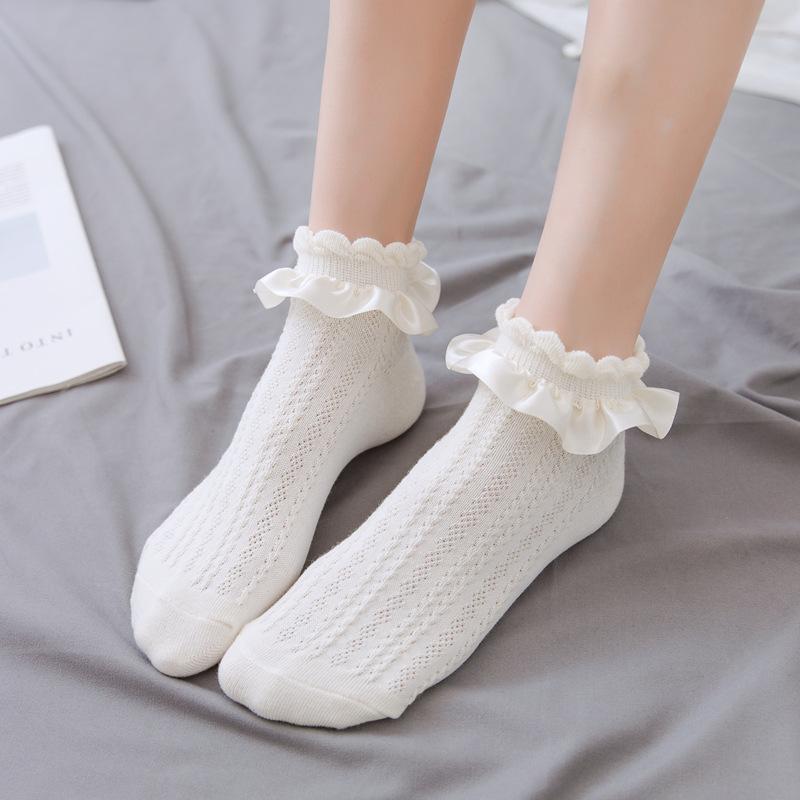 Damen Socken Lolita Stil Japanisch Kawaii Niedlich Rüschen Socken Einfarbig Weiß Schwarz Netzspitze Mädchen Süße Harajuku Kurze Socken