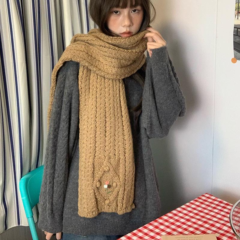 Retro Floral Embroidery Scarf - Women's Warm Knit Neck Gaiter for Autumn/Winter