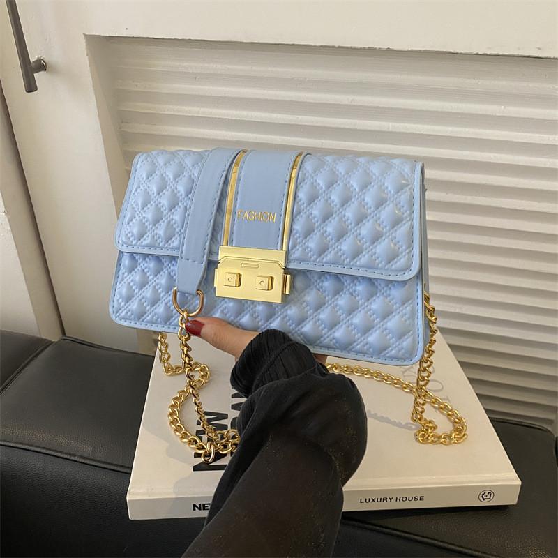 Petit Sac Carré Tendance et Fashionable avec Design Matelassé Élégant pour Femmes