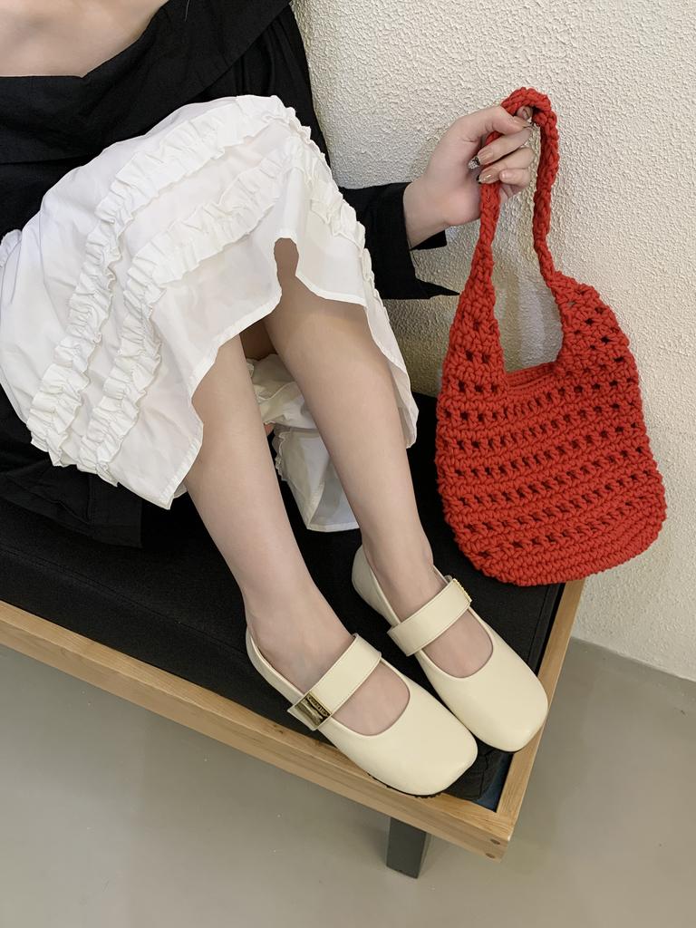 Französisch Retro Licht Mund Spät Abend Brise 2025 Frühling Neu Ein-Wort mit eckiger Spitze Weiche Sohle Koreanische Version Kleine Lederschuhe Damen