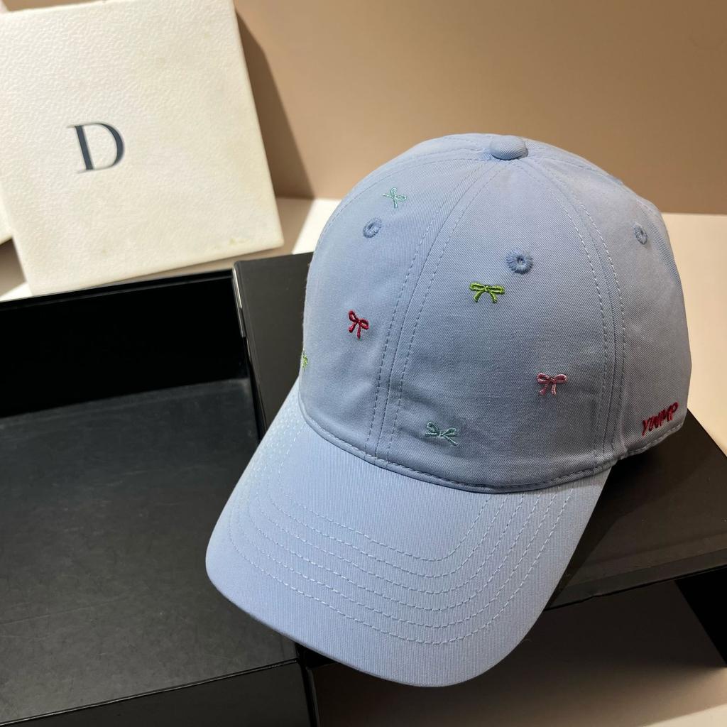 Guangzhou Alphabet Baseball Cap Simple Daily Versatile Age-Reducing Casual Cap Student Hat