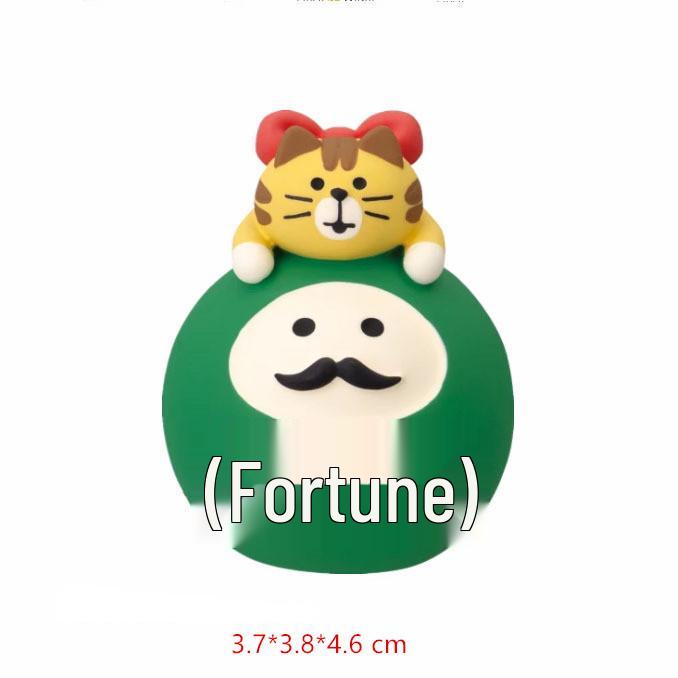 Japanese New Year Horse Zodiac Miniature: Cat Zakka Resin Craft Desktop Ornament