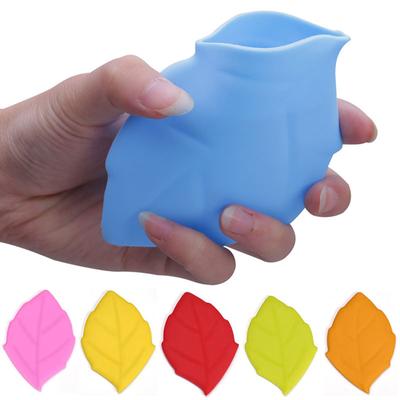 Portable Travel Silicone Water Cup Personalized Maple Leaf Shape Outdoor Washing Cup Toothbrush Holder Lid Mouth Cup