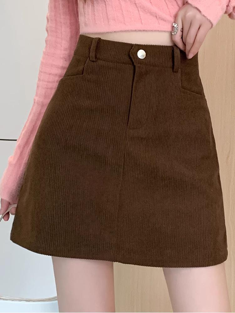 2026 Women's High-Waisted Corduroy A-Line Skirt: Slimming, Anti-Exposure Design for Autumn/Winter
