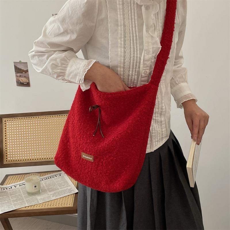 112 Gentle Milk Powder Color Plush Bag Fashion Shoulder Messenger Bag Autumn and Winter New Commuter Double-sided Canvas Bag