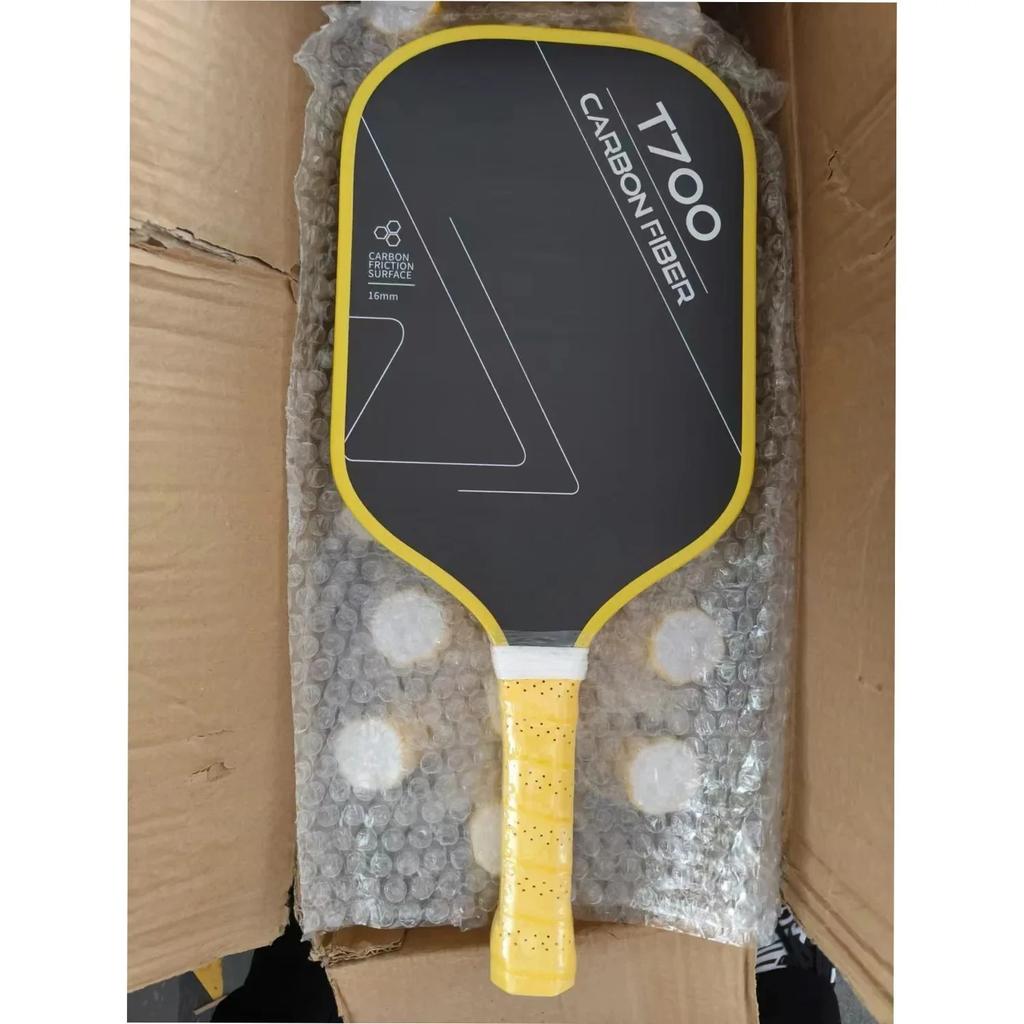 Professional pickleball racket made of T700 carbon fiber, suitable for outdoor games and activities