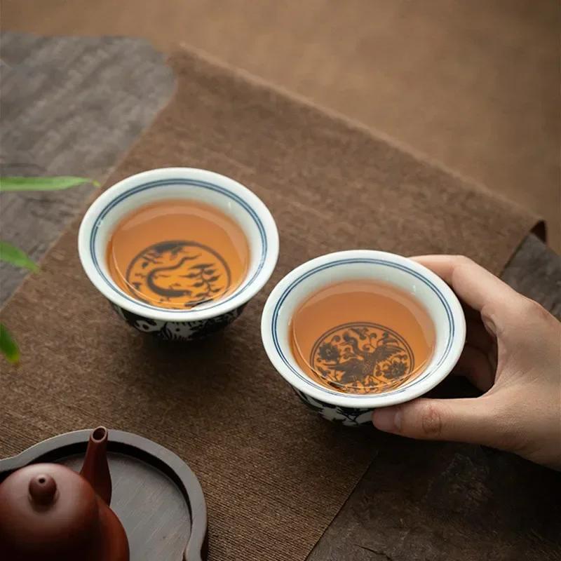 1 PC Chinese Retro Blue and White Porcelain Teacup Hand-Painted Ceramic Tea Bowl Travel Meditation Cups Handmade Tea Set 120ml