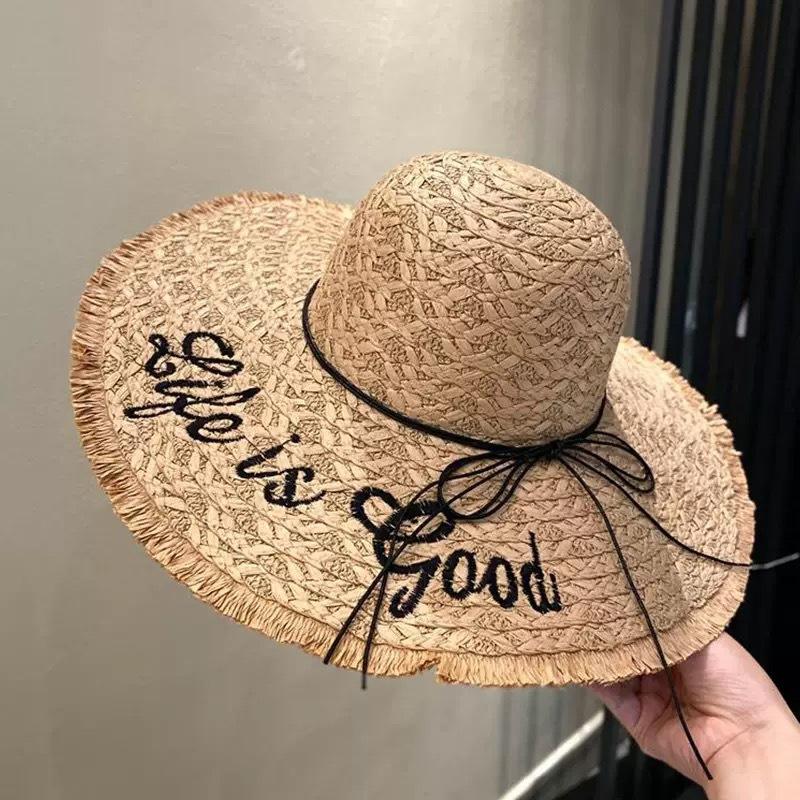 

Women s Sun Protection Straw Beach Hat Large Brim Woven Sun Hat with Frayed Edges and Embroidery for Travel and Vacation one size білий
