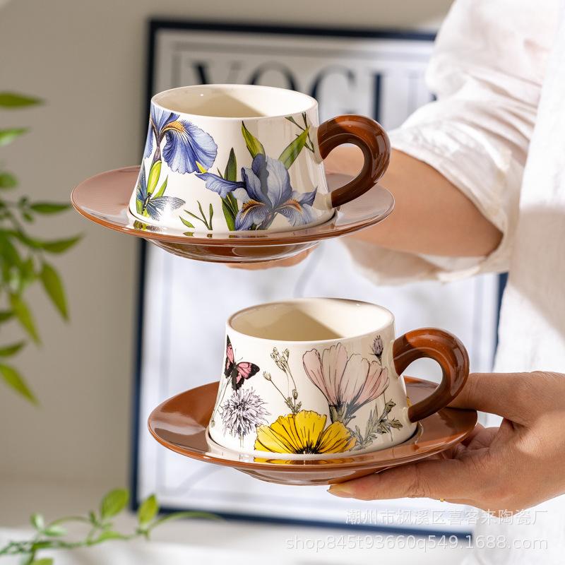 Retro Keramik Kaffeetassenset, Nachmittagstee, Teetasse Leichter Luxus High-End Wasserbecher, Tasse und Untertasse von Geschenken