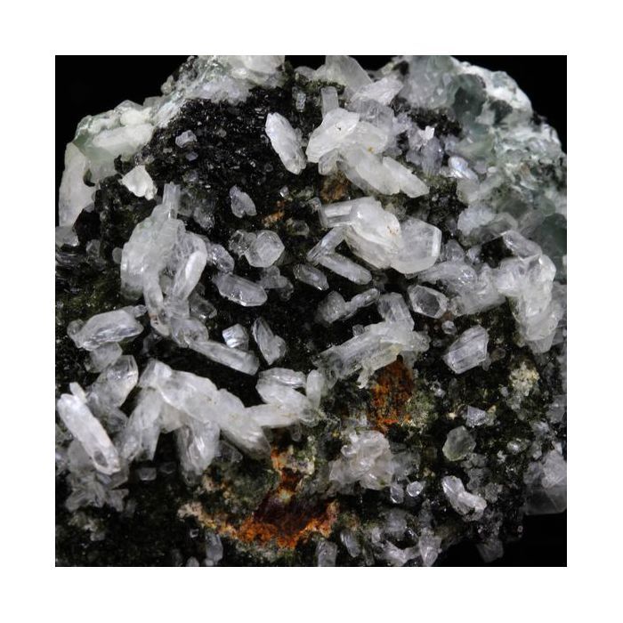 Pierres et Minéraux. Albite + Epidote. 215.0 ct. Saint-Véran, Hautes-Alpes, France..