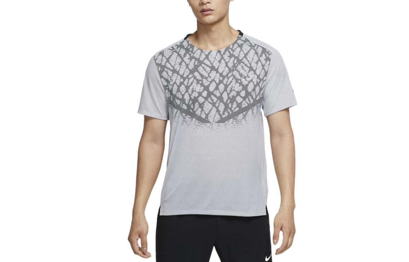 Nike T Shirts Men s Gray Crew Neck Moderate Straight Fit DQ4779-014 M