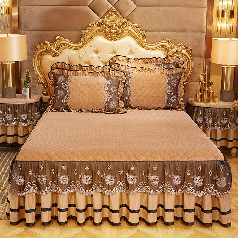 Thick Bed Skirt Three-Piece Winter Crystal Velvet Fleece-Lined Quilted Bedspread Quilt Cover Velvet Bed Skirt