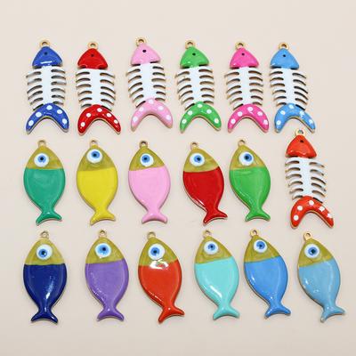 10 Stück Bunte Edelstahl Emaille Fisch Anhänger DIY Schmuckherstellung Zubehör Fundstücke für Halskette Ohrringe Armband