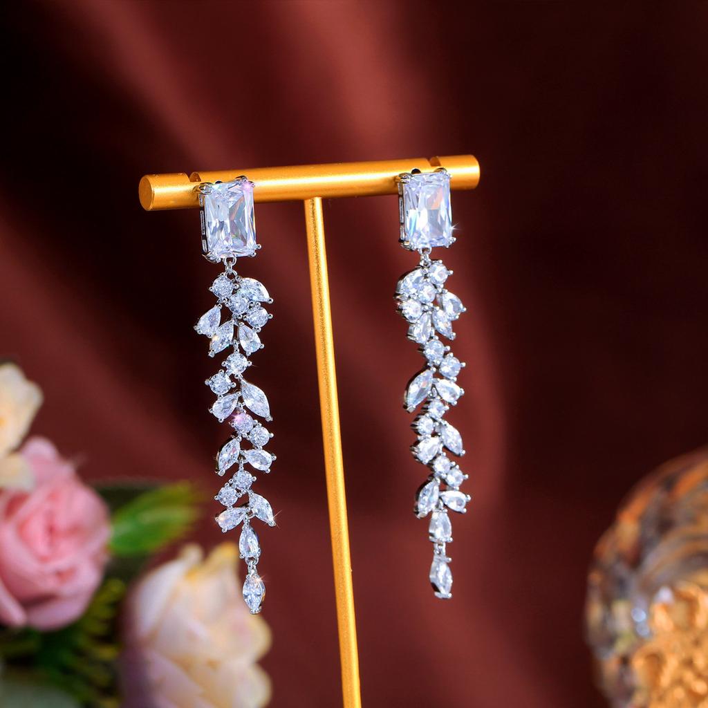 Nadel Lange Quaste Zirkon Blatt Quadratisch Rundes Gesicht Ohrringe Weizenähren Voller Diamanten Leichte Luxus-Ohrringe Ohrringe