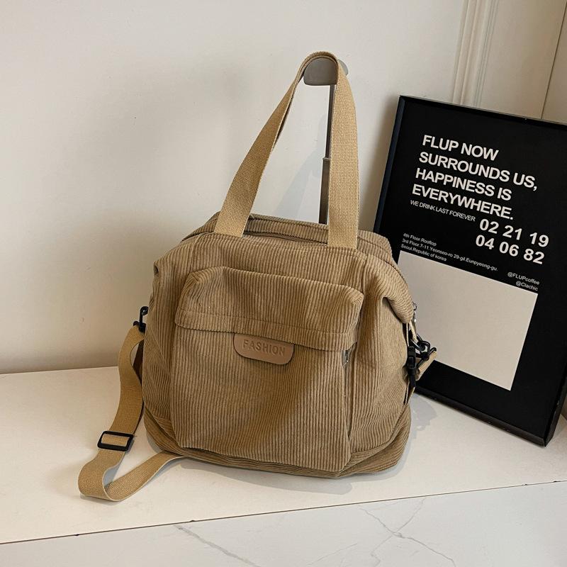 

A New, Multi-functional, Large-capacity, Versatile Handbag for Autumn and Winter хаки