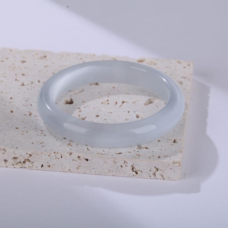 Chic White Moonlight Cat s Eye Stone Bracelet for Women Circumference 58