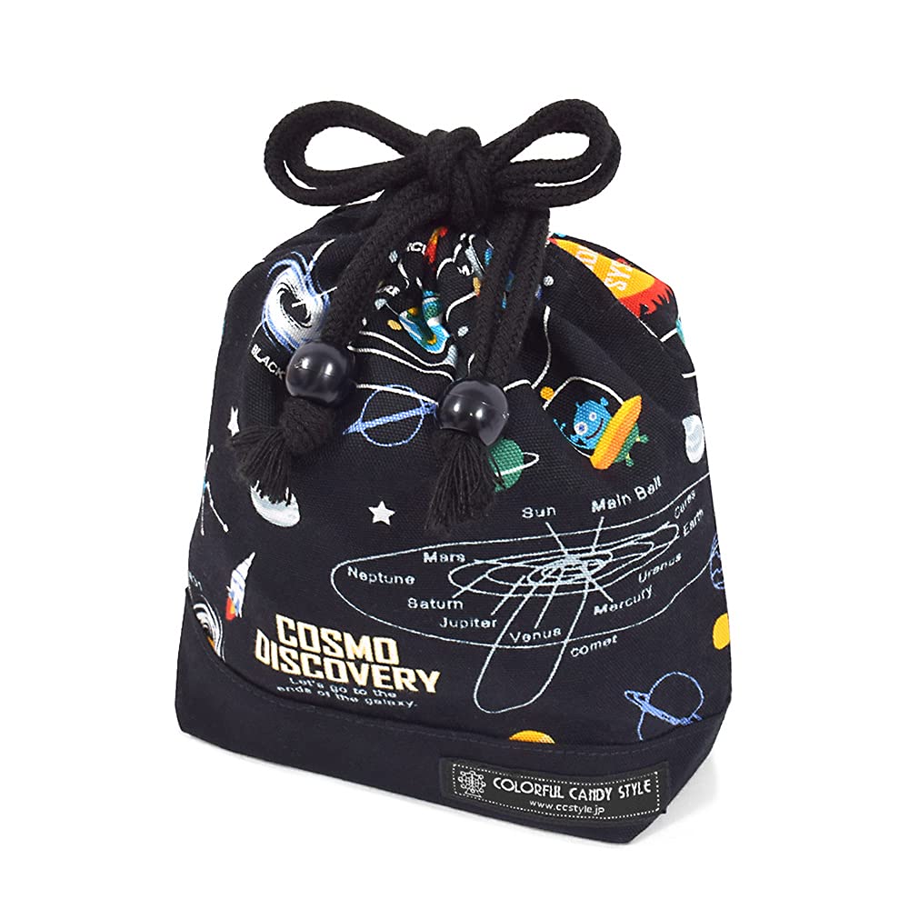 

МАЛЕНЬКИЙ МЕШОК-СТАКАН НА ШНУРКЕ В СТИЛЕ ЯРКИХ КОНФЕТ (с именной биркой), Водоотталкивающий, Не требующий глажки, Планеты Солнечной системы и Космо Планетарий (черный),