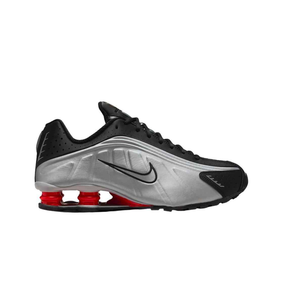 

Nike Shox R4 Black And Metallic Silver 240(US 6)
