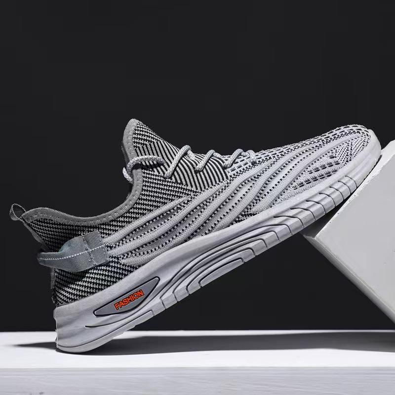 New Spring and Summer Classic Flying Mesh Breathable Men's Shoes Comfortable Casual and Fashionable Sports Shoes