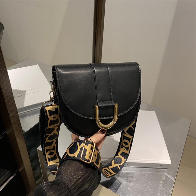 Small Bag Women's Autumn Simple Women's Bag 2025 New Trendy Fashion Messenger Bag Foreign Style One Shoulder Underarm Saddle Bag