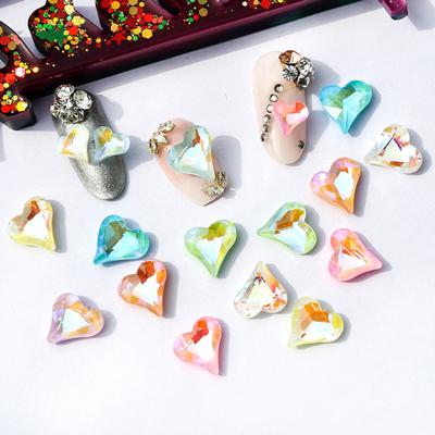 10 Stück Liebe Strass Schmuck Kreative Langlebige Acryl Zarte Fluoreszierende Schiefe Strasssteine Nagelverzierungen für Mädchen