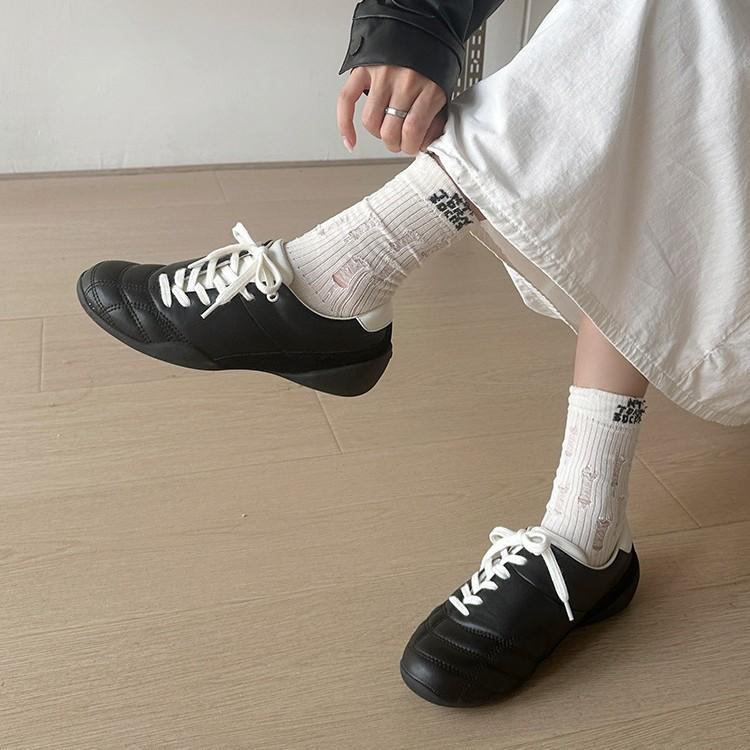 Retro round head niche lace-up casual sports shoes 2025 new single shoes women's flat-bottomed mountaineering shoes commuter training shoes