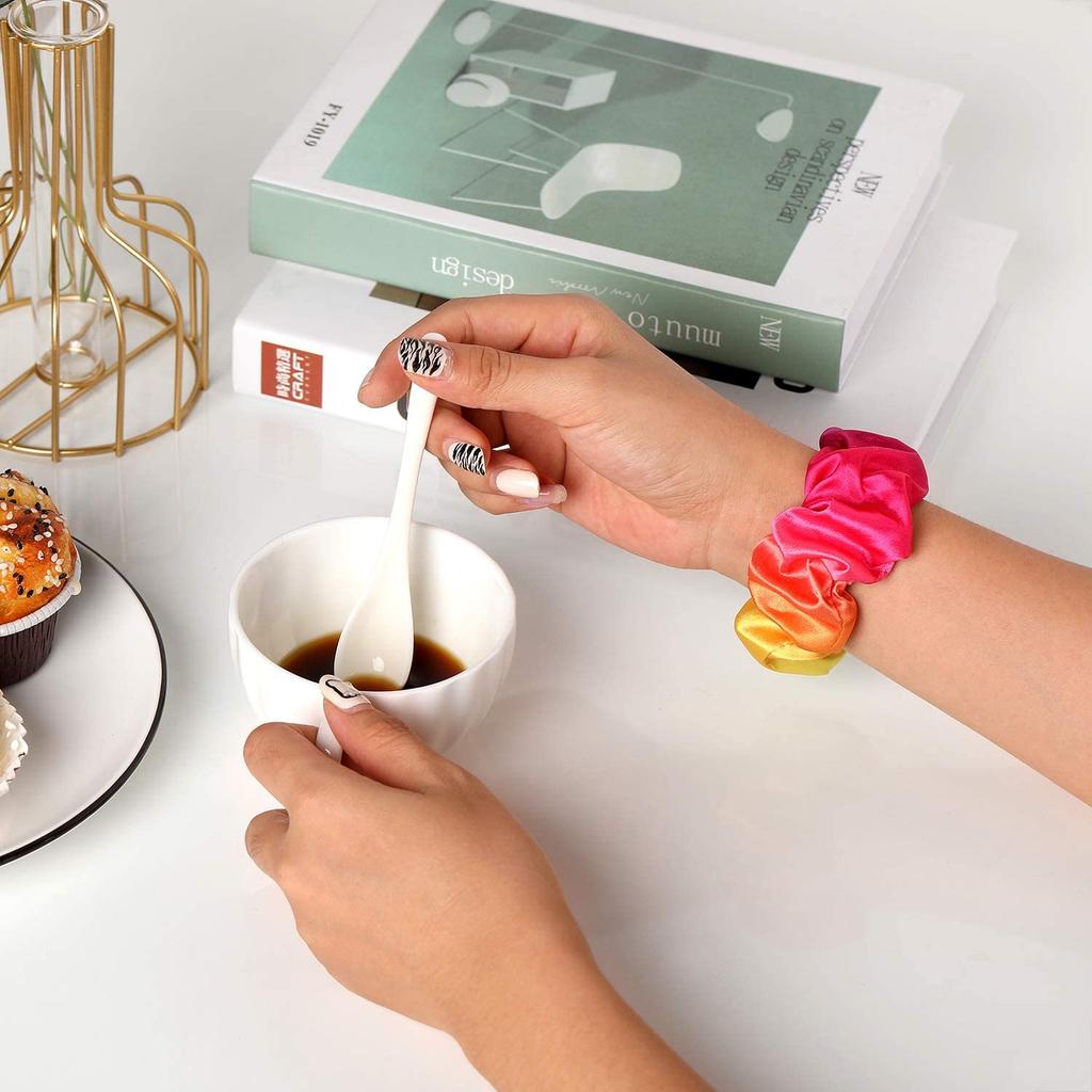 Scrunchie Strap for Apple Watch Band 44mm 40mm 42mm 41mm 38mm 45mm 49mm Ultra Nylon Solo Loop Bracelet iWatch Women 8 7 6 5 4 SE 3