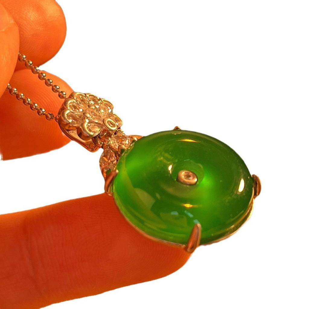 Full Green Yang Green Natural Agate Green Chalcedony Pendant Female Opening Slightly Inlaid, Real Shot Fidelity