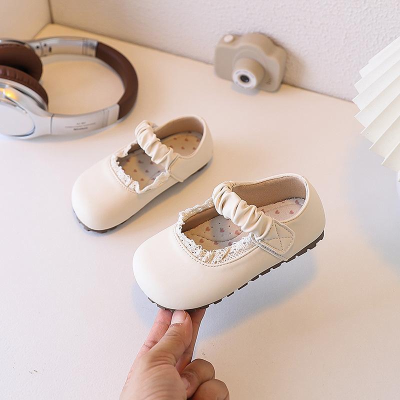 

Korean-style princess shoes for girls, white French-style shallow-cut shoes, new children s soft-soled leather shoes 21-25Please take a photo