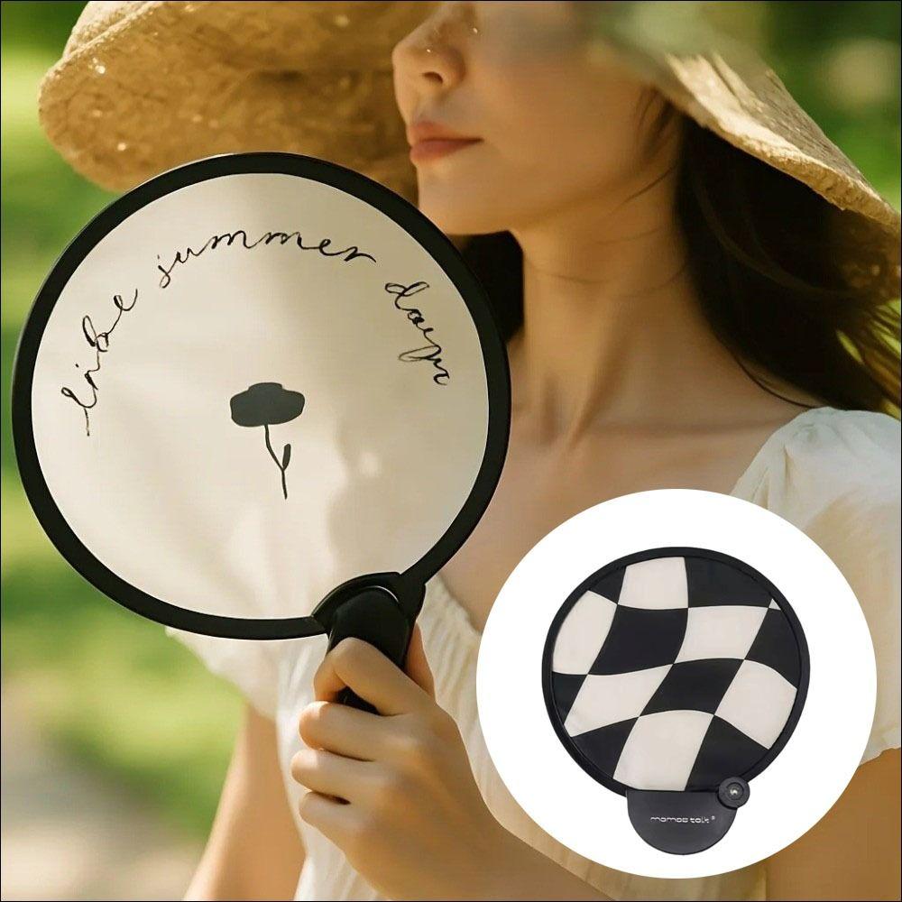 

Vintage Style Portable Folding Fan with Storage Bag Round Fan New Home Ornament Fans Summer Use 2