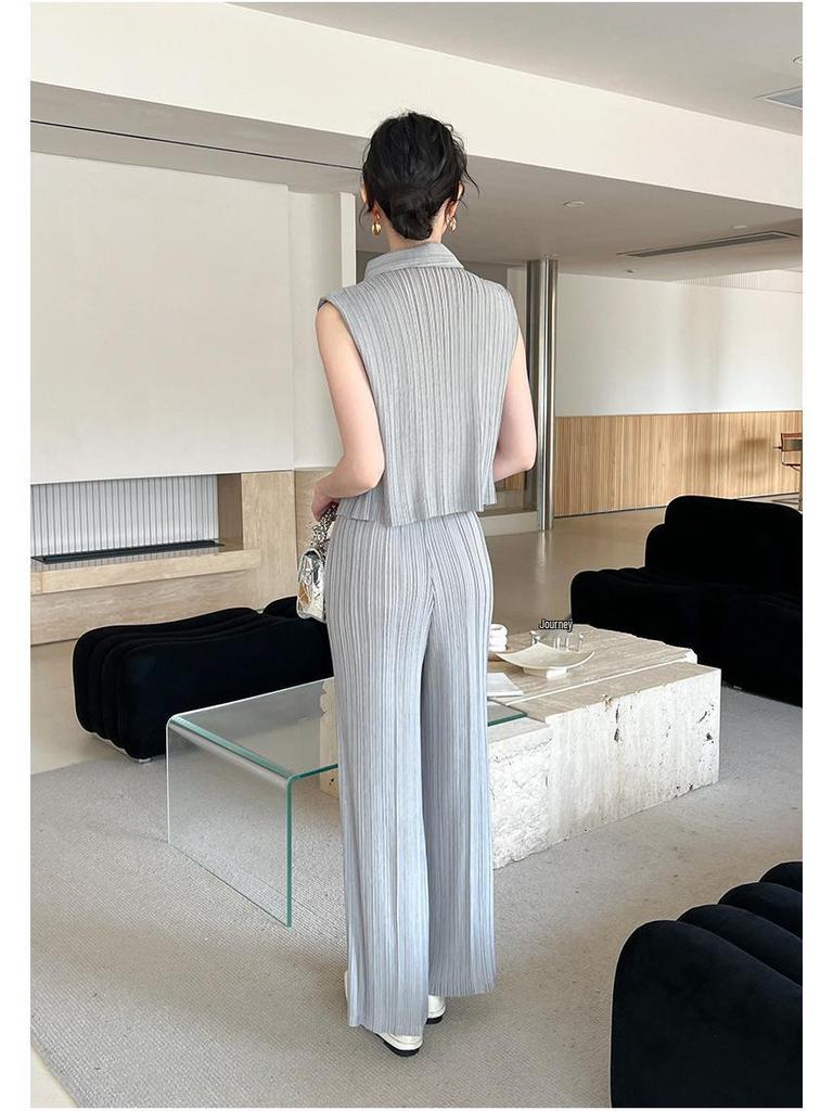 2026 Summer High-End Miyake Pleated Soft Breathable Straight-Leg Pants