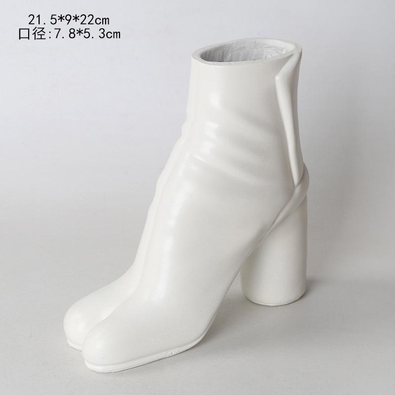 

Fashionable White Boots Resin Vase, Forked High Heels Flower Arrangement, Creative Women s Shoe Flower Pot, Home Decoration