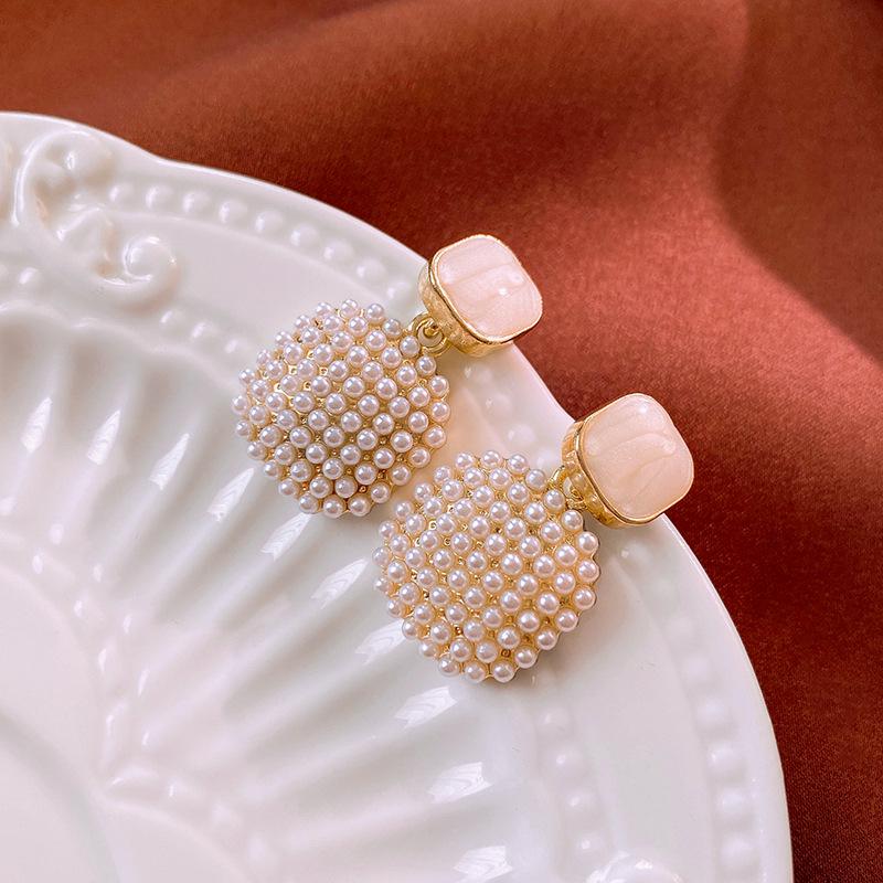 

High-End Silver Needle Pearl Square Earrings: Elegant Retro French Studs for Women