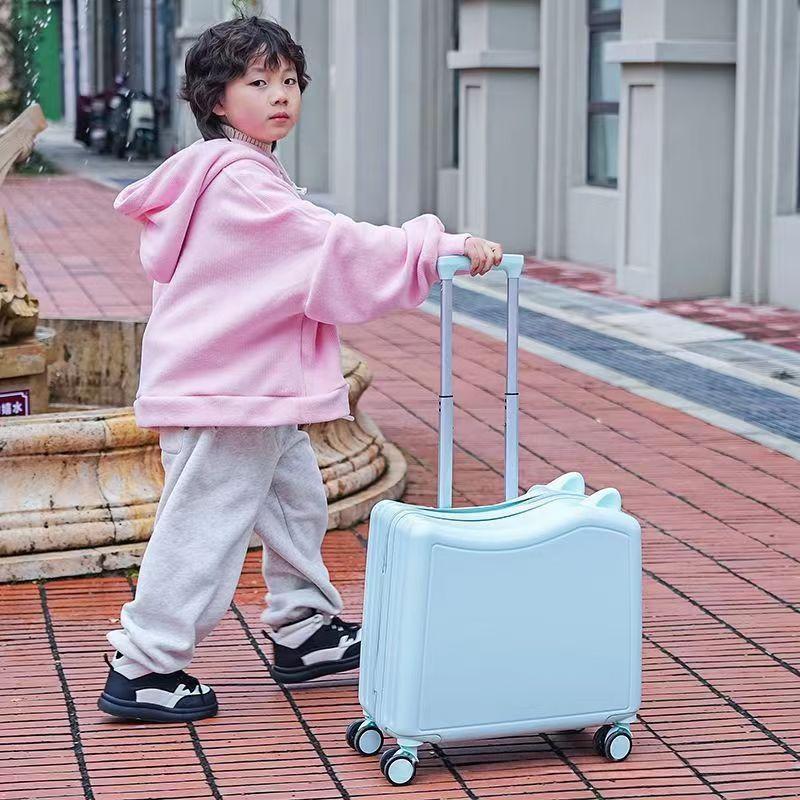 OEING Kids Ride-On Suitcase