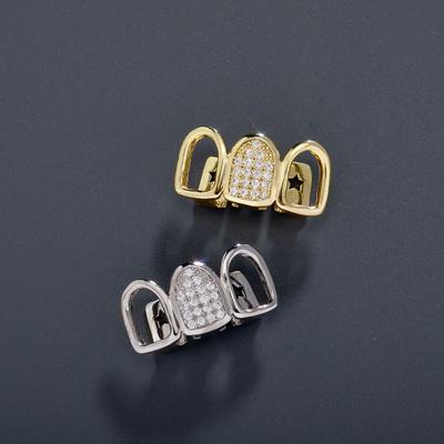Hohle dreireihige personalisierte echt goldbeschichtete diamantbesetzte Zahnspangen Halloween Hip-Hop Zahnschmuck