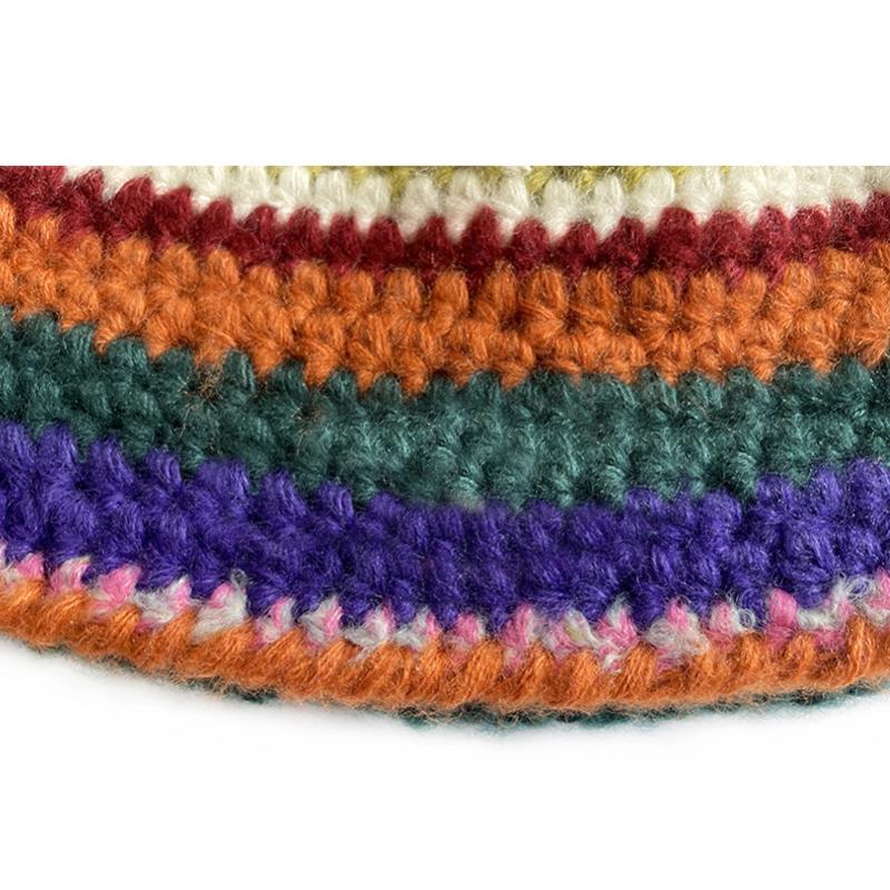 Bonnet rayé coloré pour femme, tricoté au crochet, motif coloré, accessoire tendance et décontracté d'hiver