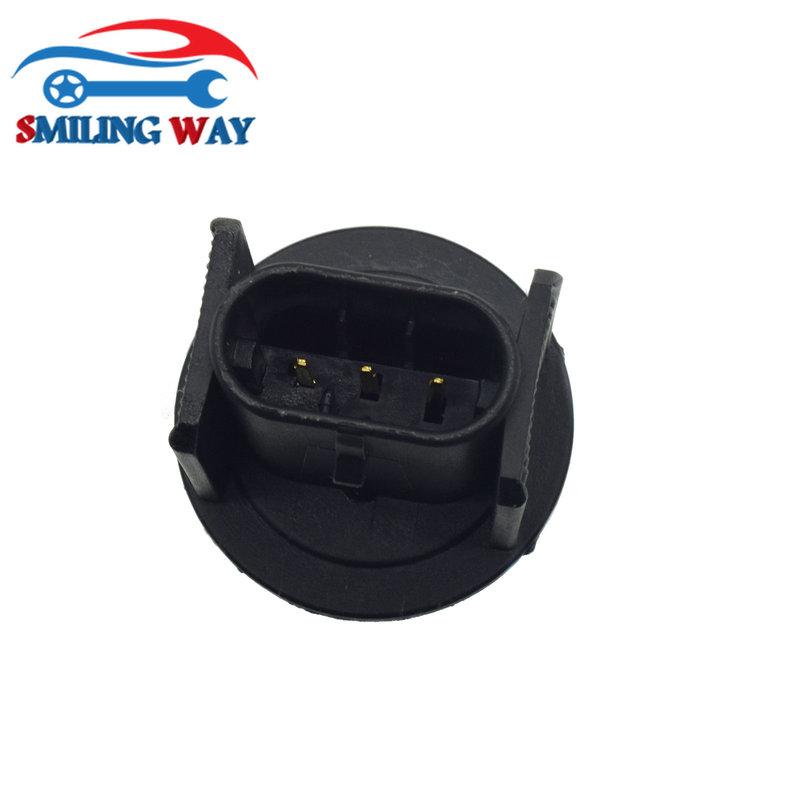 Headlight Turn Signal Light Lamp Bulb Socket For HAL 3157NA 4157NA Freightliner Cascadia M2 Columbia 224-394-045 224-394-025