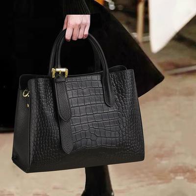 Handbag Leather Women'S Bag Large Capacity Atmospheric Middle-Aged Mom Bag Crossbody Commuter Bag Luggage