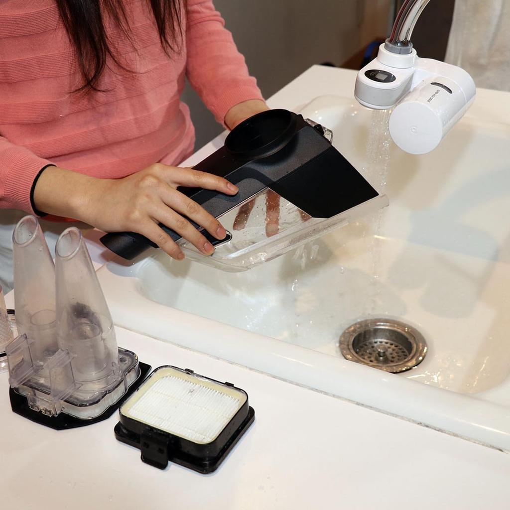 Bosch Professional 18V Cordless Stick Vacuum Cleaner with Powerful Suction and Easy Dust Disposal Charger Sold (Body Only, Separately) GAS18V-1H