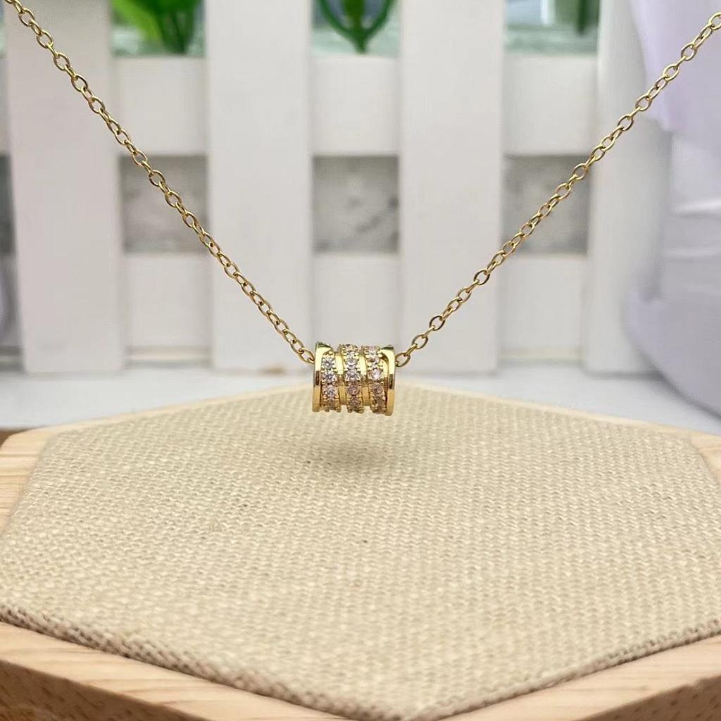 1 Pcs High Feeling Women's Fashion Necklace Copper Micro Zirconia Niche Pendant Light Luxury Simple Accessories