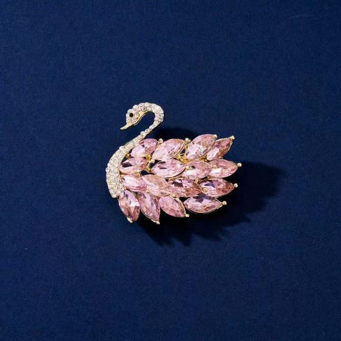 Swan Brooch High-end High-end Sense Niche Retro Chest Flower Small Fragrant Style Brooch Clothing Accessories with Pressed Collar Accessories