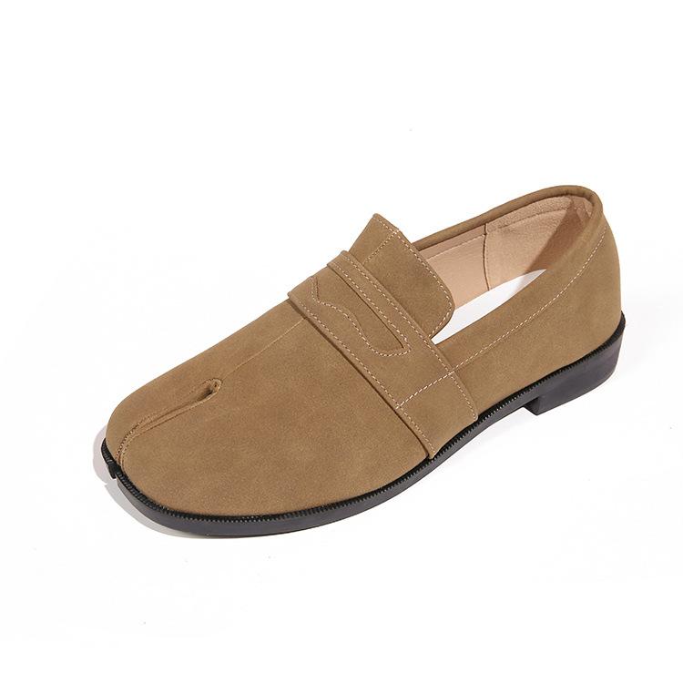 Split-toe Loafers Women's New Retro Slip-on Pig's Trotter Shoes Fashion Ugly Cute Patent Leather Small Leather Shoes