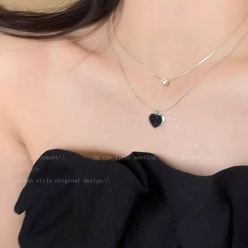 Cold wind moonstone pendant necklace accessories women's niche design high-end water drop-shaped collarbone chain jewelry