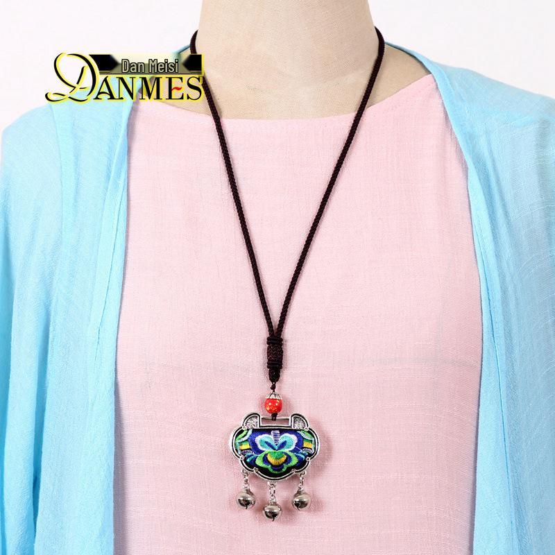Yunnan Ethnic Embroidered Flower Choker Necklace 2024 - Travel Souvenir & Gift Sweater Chain