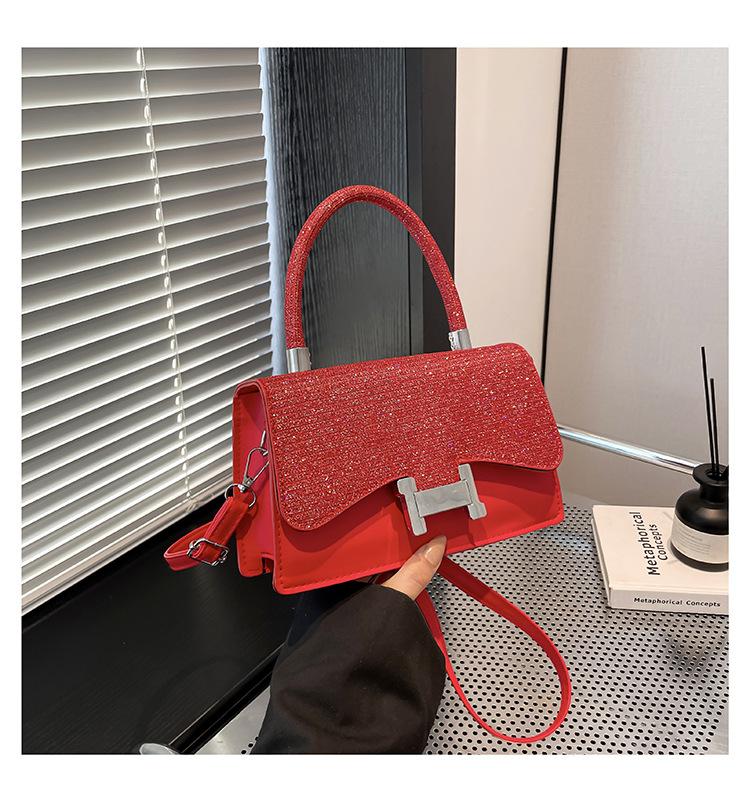 2025 New Niche Design Messenger Bag Autumn and Winter Versatile Fashion Women's Bag Simple Commuter Foreign Shoulder Bag