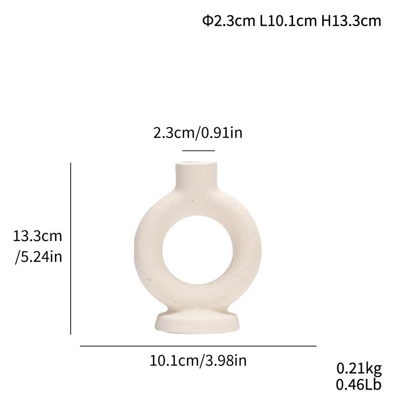 

Трендовый керамический подсвечник молочного цвета для домашнего декора в скандинавском стиле