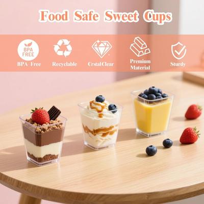 50 ADET Dayanıklı Kapaklı Plastik Tatlı Bardakları Kaşıklarla Şeffaf Mini Tatlı Bardakları Yoğurt Parfe Bardakları Catering