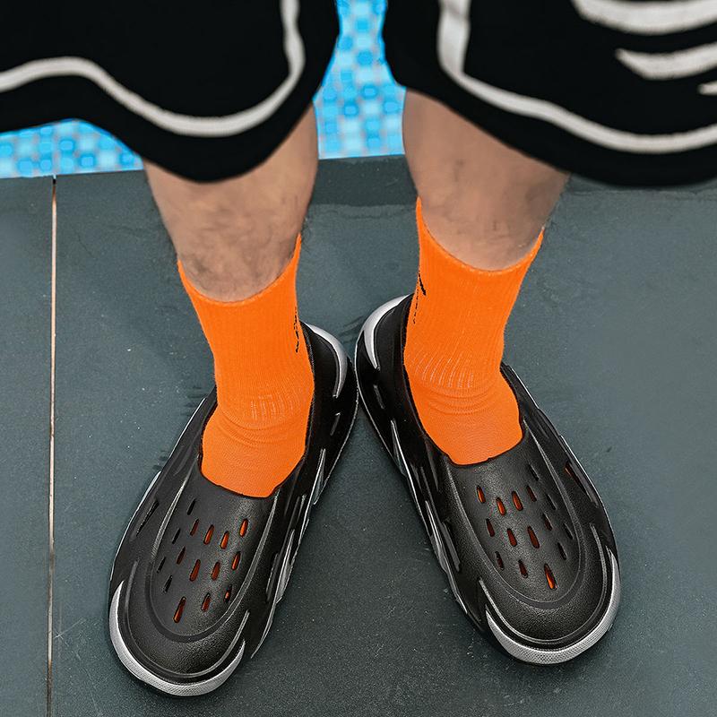 

Модные мужские летние легкие сандалии на толстой подошве из ЭВА, противоскользящие, дышащие тапочки, популярная повседневная обувь с отверстиями, шлепанцы на толстой подошве, мягкая подошва 40 чёрный