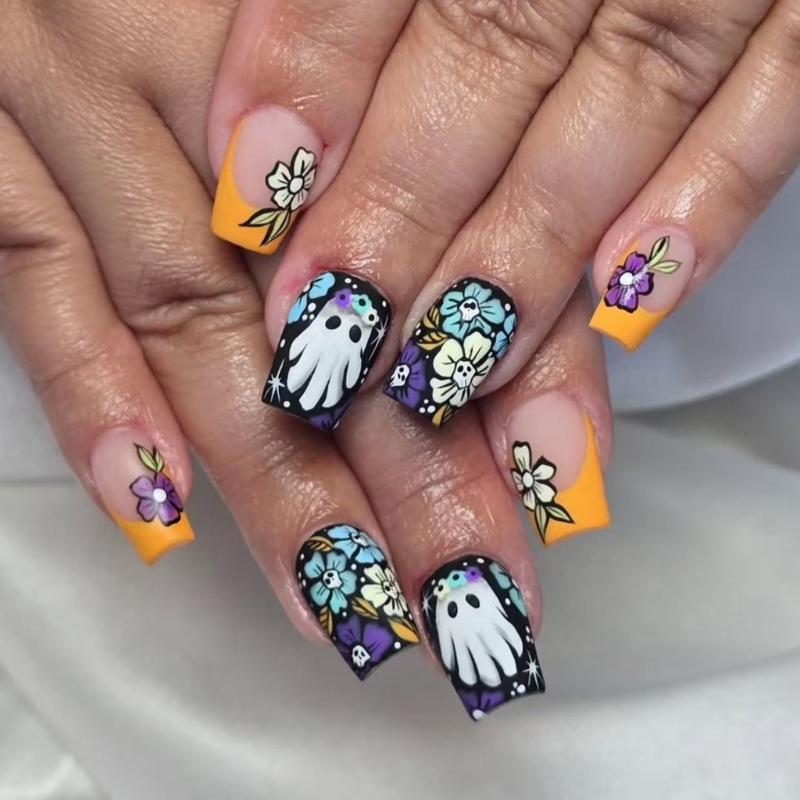 

24PCS Reusable Press On Nail Halloween Theme Featuring Spooky Cobweb Skull Patterns And Comfortable ABS 1